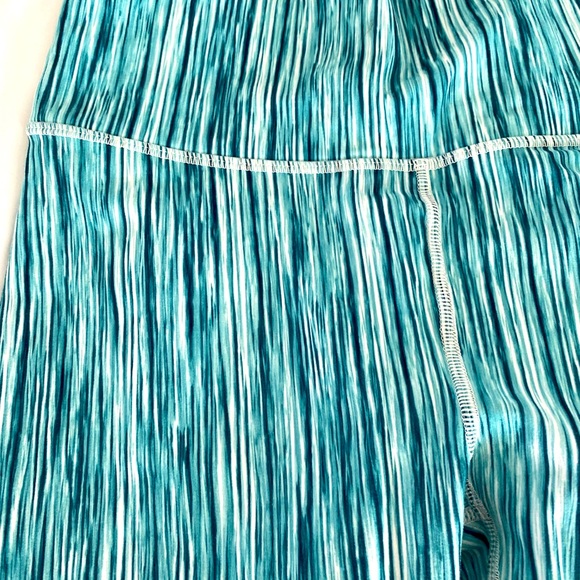 Fabletics high waisted leggings - Picture 3 of 8